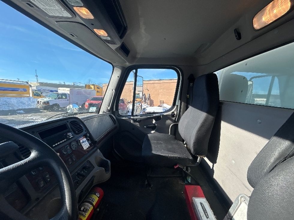 Medium Duty Box Truck-Light and Medium Duty Trucks-Freightliner-2018-M2-Braintree-MA-19,331\n\t\tmiles-$ 49,500 - Image 18
