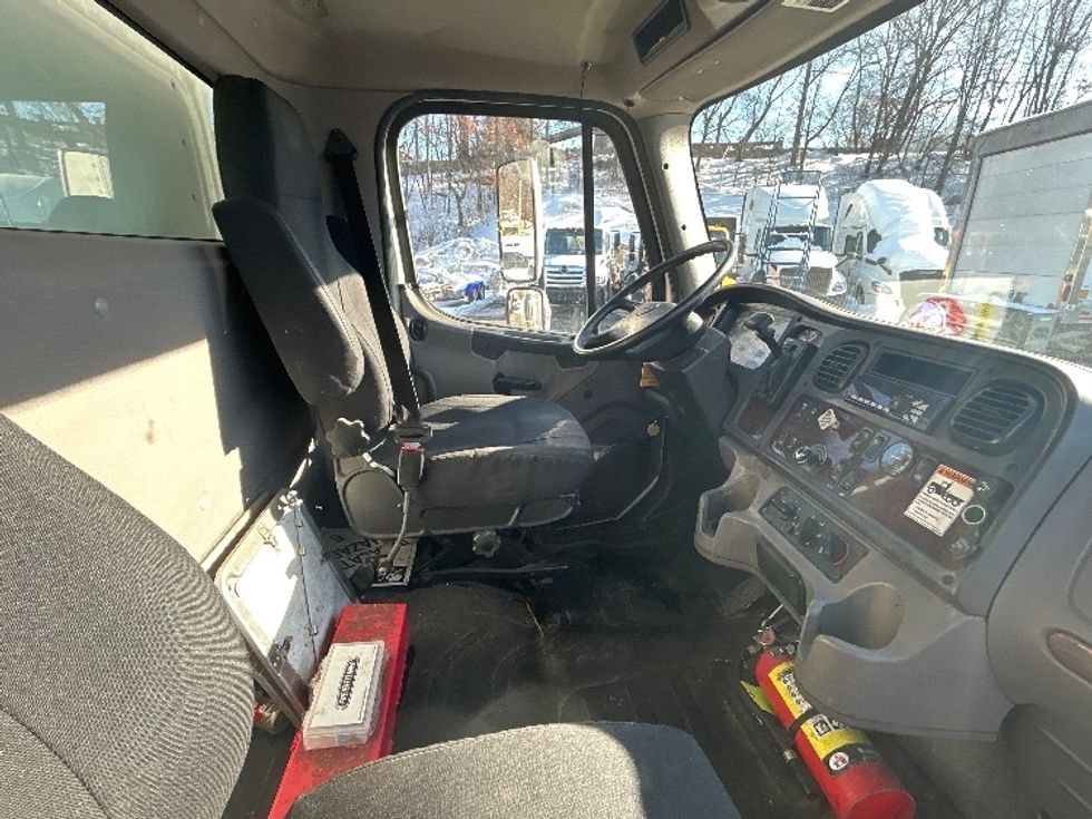 Medium Duty Box Truck-Light and Medium Duty Trucks-Freightliner-2018-M2-Braintree-MA-19,331\n\t\tmiles-$ 49,500 - Image 21