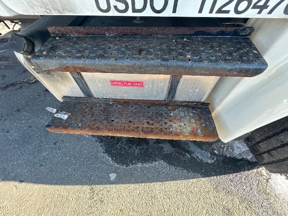 Medium Duty Box Truck-Light and Medium Duty Trucks-Freightliner-2018-M2-Braintree-MA-19,331\n\t\tmiles-$ 49,500 - Image 26