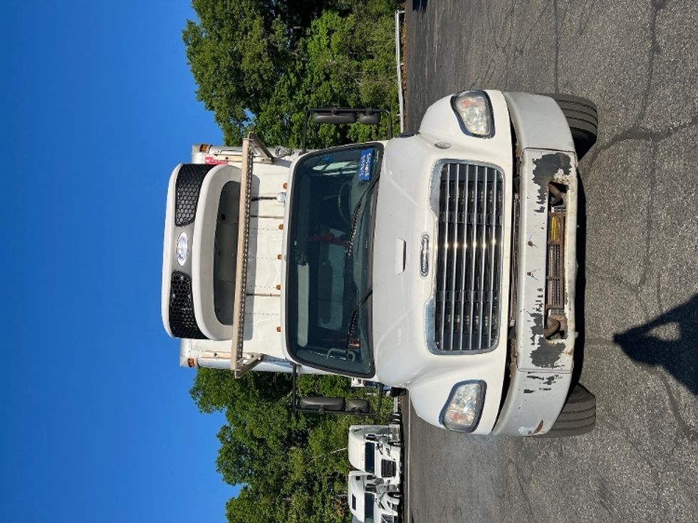 Medium Duty Box Truck-Light and Medium Duty Trucks-Freightliner-2018-M2-Braintree-MA-229,649\n\t\tmiles-$ 25,000 - Image 2