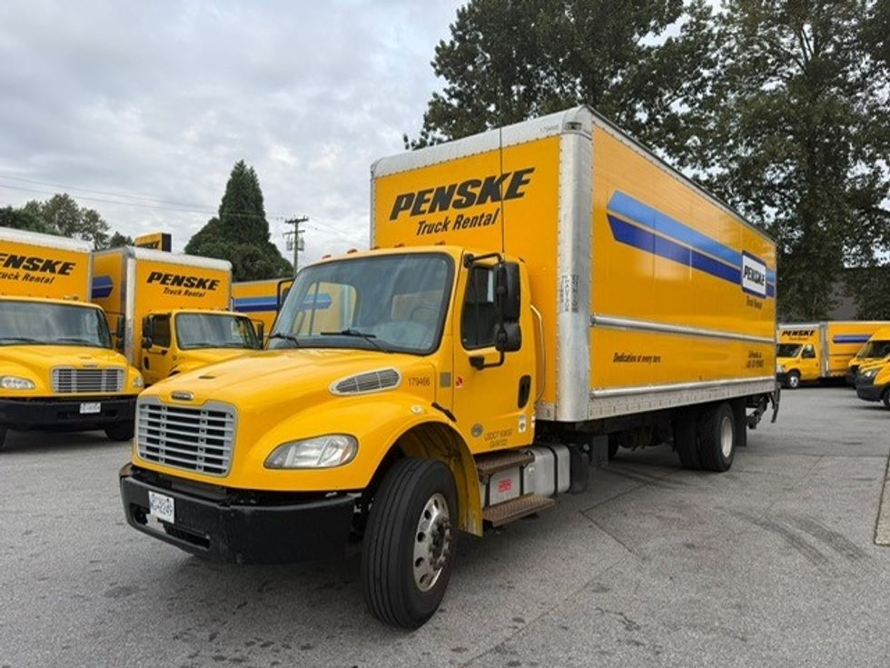 Medium Duty Box Truck-Light and Medium Duty Trucks-Freightliner-2018-M2-Burnaby-BC-205,975\n\t\tkm-$ 63,750 - Image 3