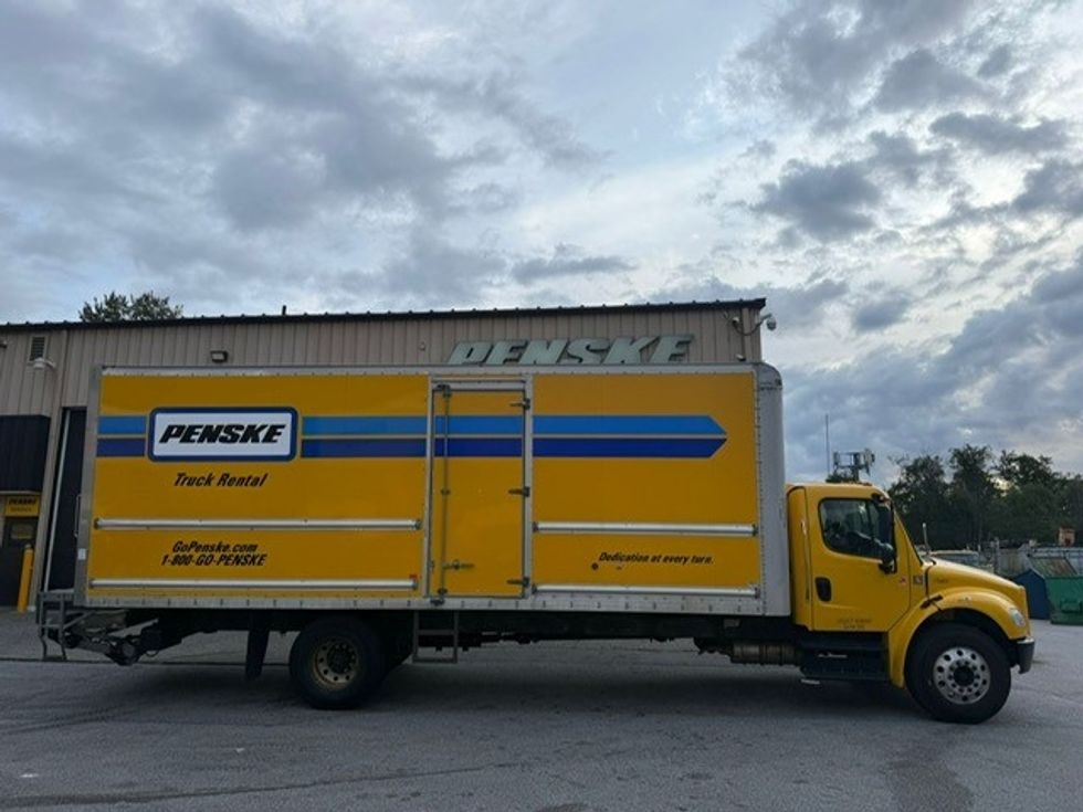 Medium Duty Box Truck-Light and Medium Duty Trucks-Freightliner-2018-M2-Burnaby-BC-205,975\n\t\tkm-$ 63,750 - Image 9