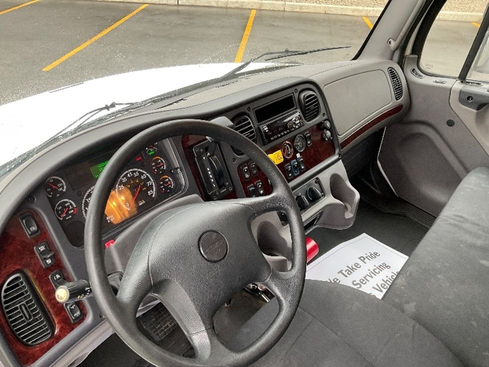 Medium Duty Box Truck-Light and Medium Duty Trucks-Freightliner-2018-M2-Byron Center-MI-134,431\n\t\tmiles-$ 53,500 - Image 17