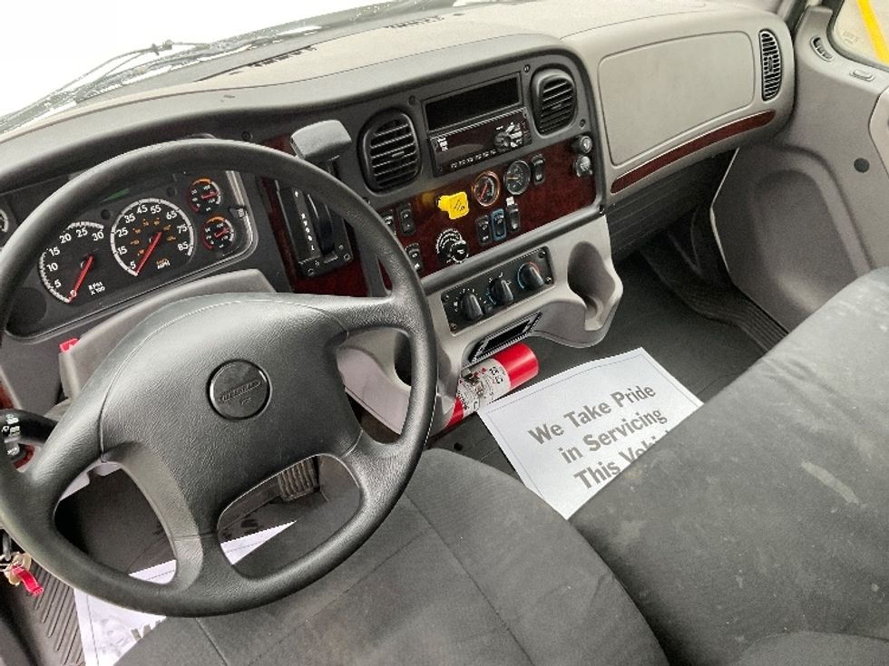 Medium Duty Box Truck-Light and Medium Duty Trucks-Freightliner-2018-M2-Byron Center-MI-134,431\n\t\tmiles-$ 53,500 - Image 19