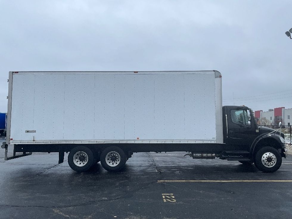 Medium Duty Box Truck-Light and Medium Duty Trucks-Freightliner-2018-M2-Cambridge-ON-37,164\n\t\tkm-$ 85,500 - Image 14
