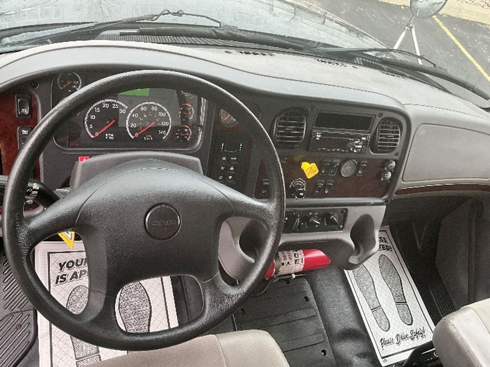 Medium Duty Box Truck-Light and Medium Duty Trucks-Freightliner-2018-M2-Cambridge-ON-37,164\n\t\tkm-$ 85,500 - Image 16