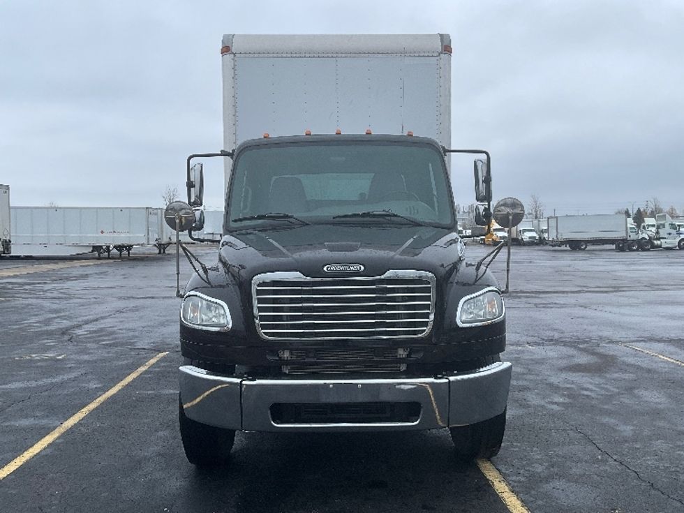 Medium Duty Box Truck-Light and Medium Duty Trucks-Freightliner-2018-M2-Cambridge-ON-37,164\n\t\tkm-$ 85,500 - Image 2