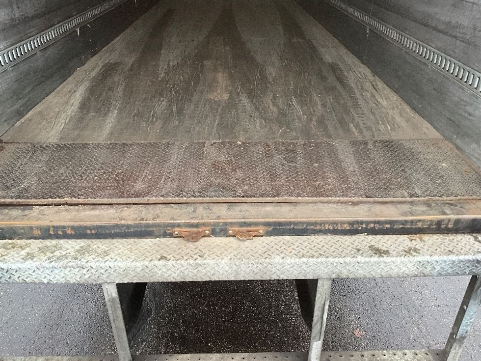 Medium Duty Box Truck-Light and Medium Duty Trucks-Freightliner-2018-M2-Cambridge-ON-37,164\n\t\tkm-$ 85,500 - Image 9