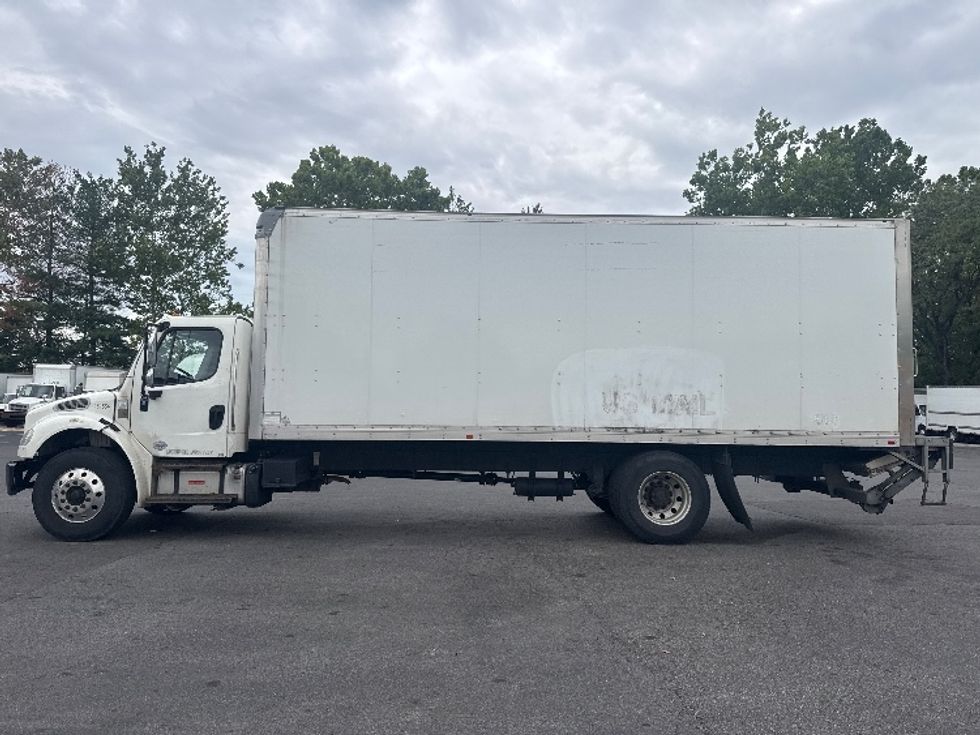 Medium Duty Box Truck-Light and Medium Duty Trucks-Freightliner-2018-M2-Capitol Heights-MD-308,500\n\t\tmiles-$ 31,000 - Image 4