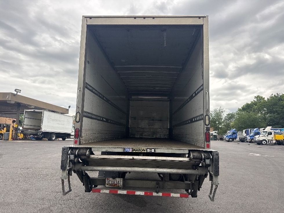 Medium Duty Box Truck-Light and Medium Duty Trucks-Freightliner-2018-M2-Capitol Heights-MD-308,500\n\t\tmiles-$ 31,000 - Image 8