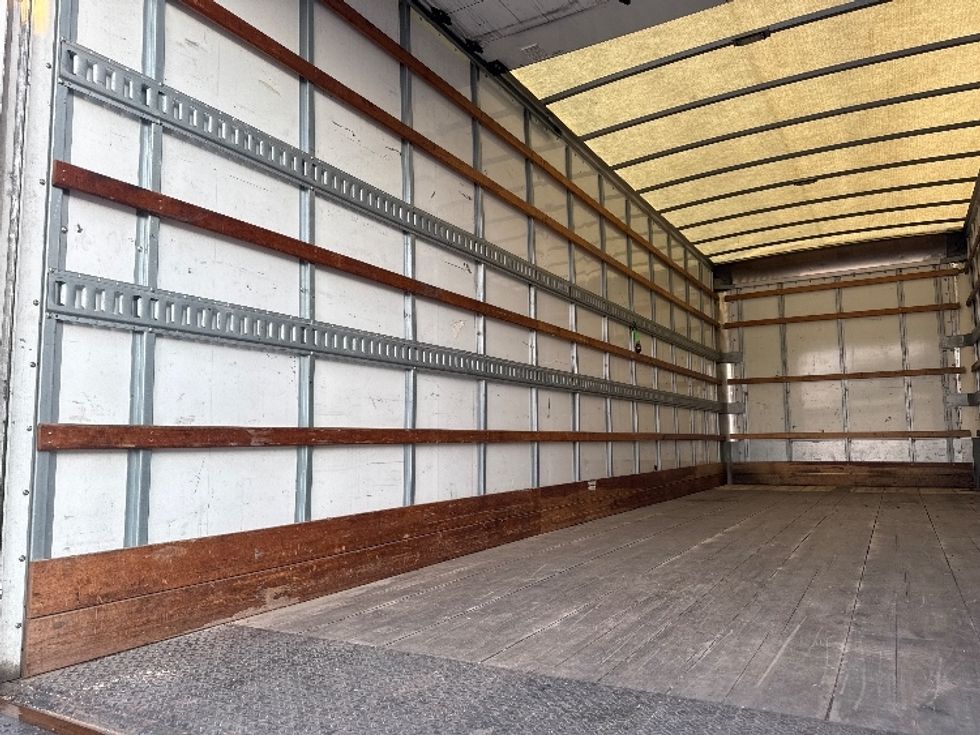 Medium Duty Box Truck-Light and Medium Duty Trucks-Freightliner-2018-M2-Carrollton-TX-111,329\n\t\tmiles-$ 53,000 - Image 11