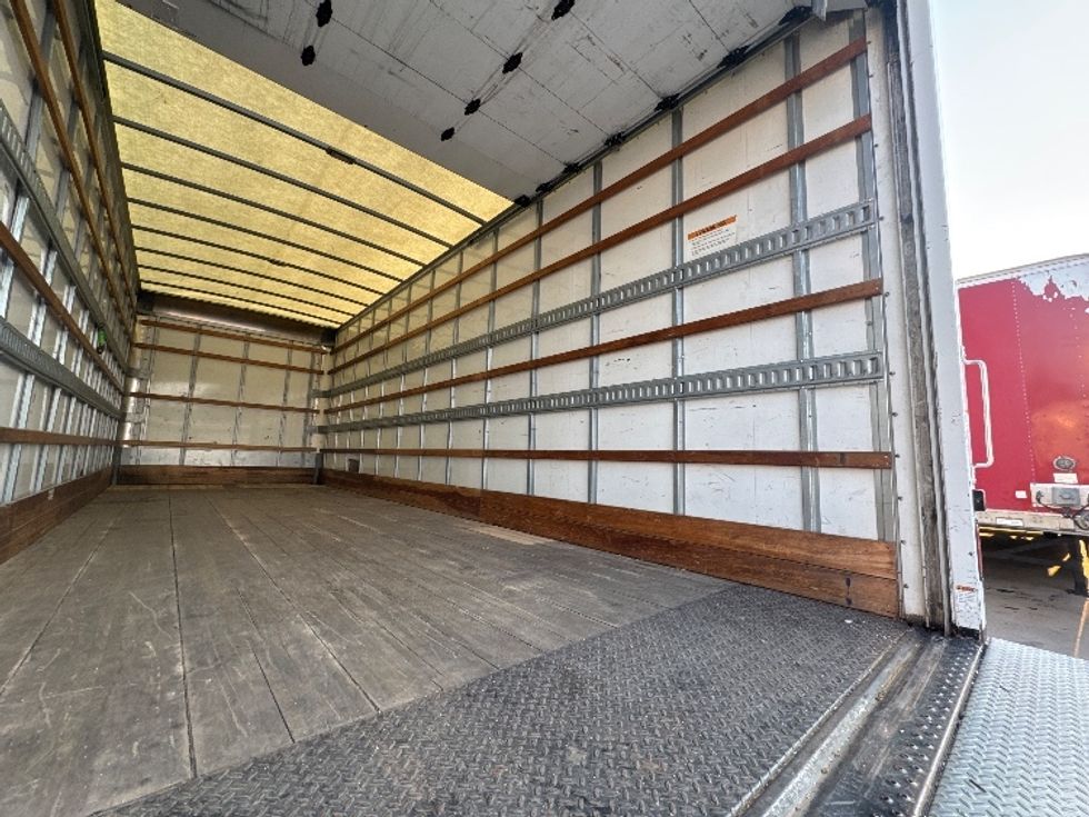 Medium Duty Box Truck-Light and Medium Duty Trucks-Freightliner-2018-M2-Carrollton-TX-111,329\n\t\tmiles-$ 53,000 - Image 12