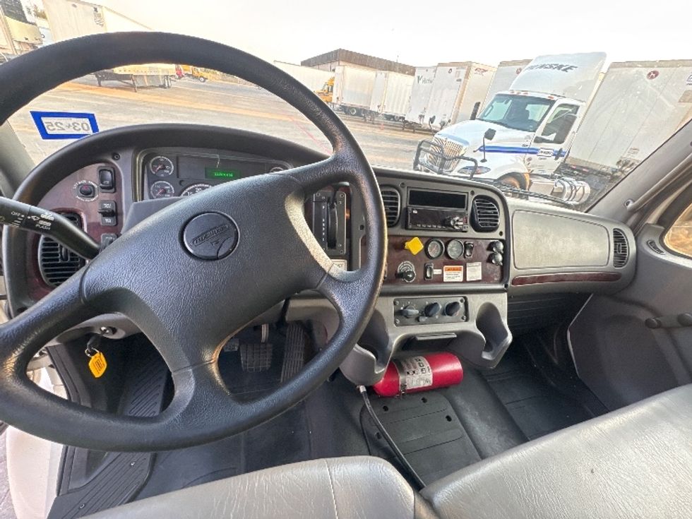 Medium Duty Box Truck-Light and Medium Duty Trucks-Freightliner-2018-M2-Carrollton-TX-111,329\n\t\tmiles-$ 53,000 - Image 18