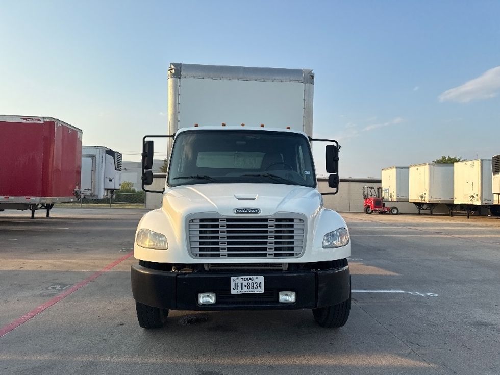 Medium Duty Box Truck-Light and Medium Duty Trucks-Freightliner-2018-M2-Carrollton-TX-111,329\n\t\tmiles-$ 53,000 - Image 2