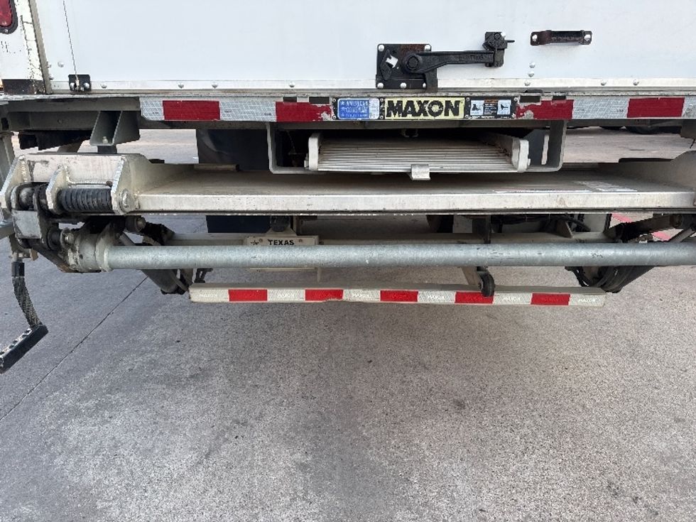 Medium Duty Box Truck-Light and Medium Duty Trucks-Freightliner-2018-M2-Carrollton-TX-111,329\n\t\tmiles-$ 53,000 - Image 28