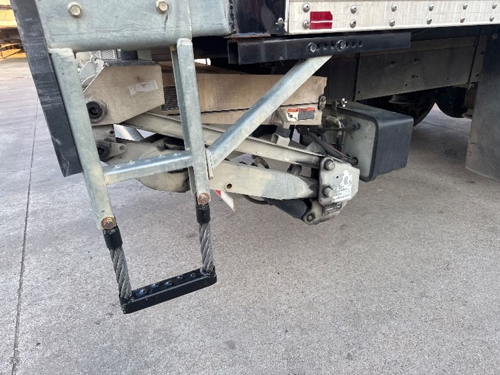 Medium Duty Box Truck-Light and Medium Duty Trucks-Freightliner-2018-M2-Carrollton-TX-111,329\n\t\tmiles-$ 53,000 - Image 29