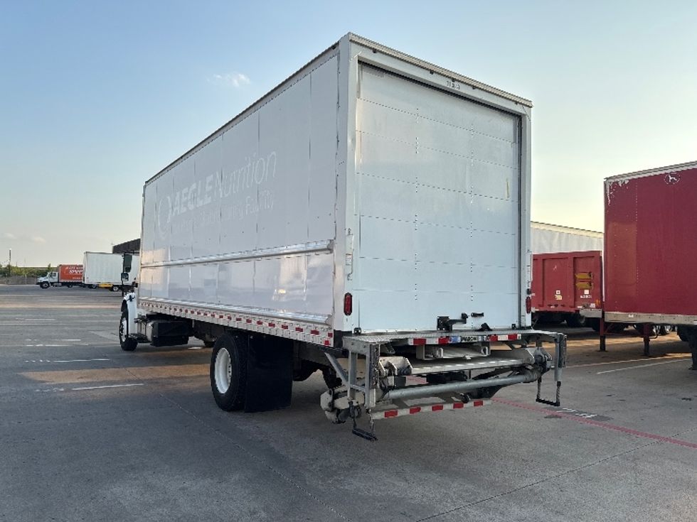Medium Duty Box Truck-Light and Medium Duty Trucks-Freightliner-2018-M2-Carrollton-TX-111,329\n\t\tmiles-$ 53,000 - Image 6