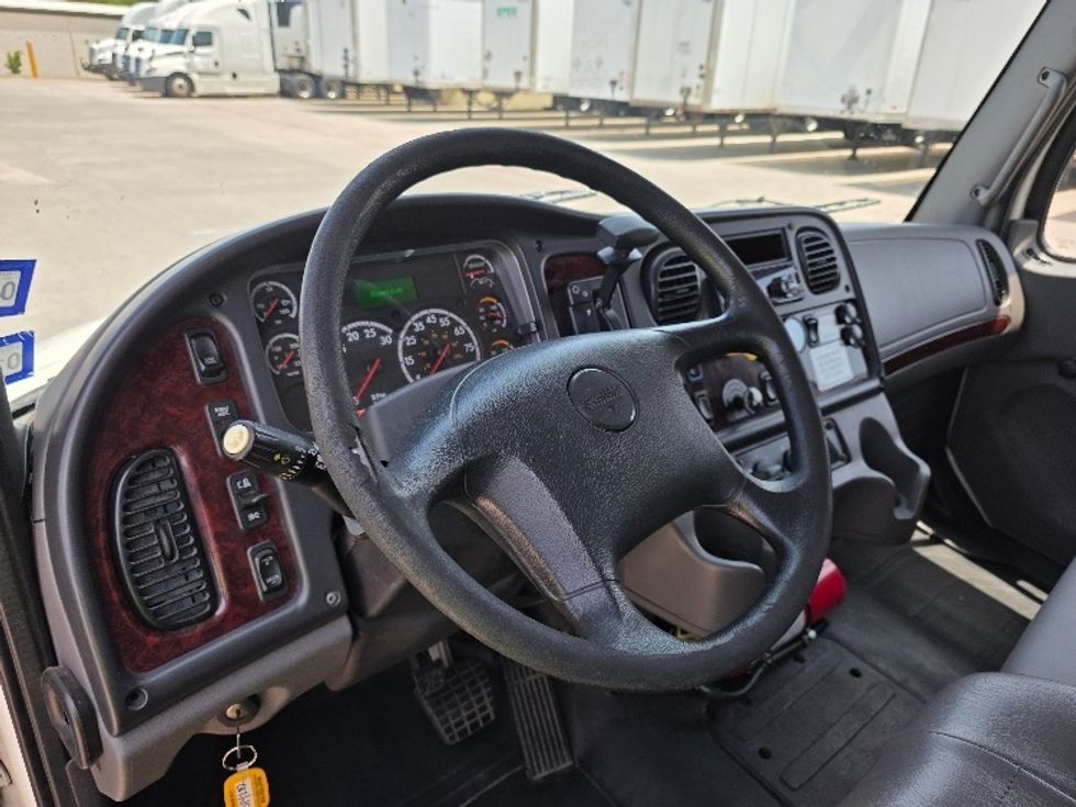 Medium Duty Box Truck-Light and Medium Duty Trucks-Freightliner-2018-M2-Carrollton-TX-206,044\n\t\tmiles-$ 44,750 - Image 17