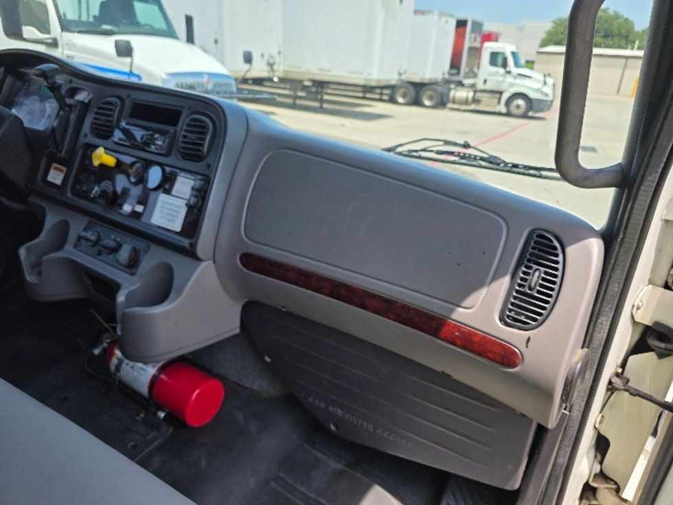 Medium Duty Box Truck-Light and Medium Duty Trucks-Freightliner-2018-M2-Carrollton-TX-206,044\n\t\tmiles-$ 44,750 - Image 21