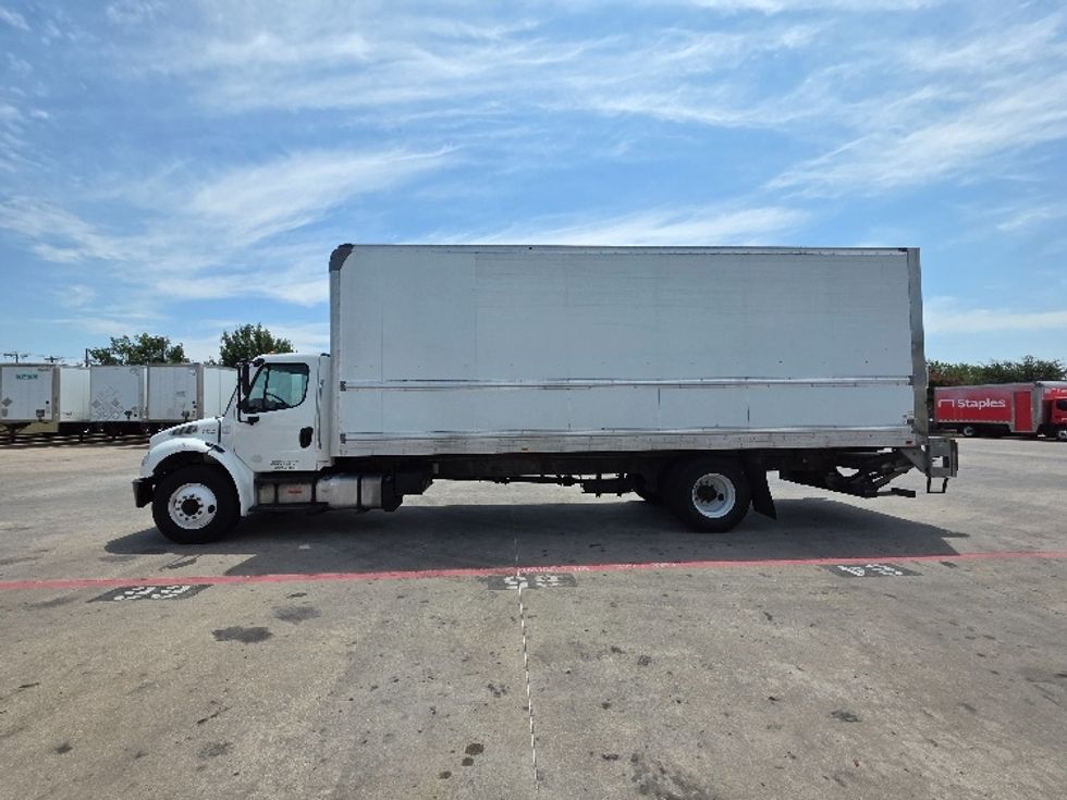 Medium Duty Box Truck-Light and Medium Duty Trucks-Freightliner-2018-M2-Carrollton-TX-206,044\n\t\tmiles-$ 44,750 - Image 4