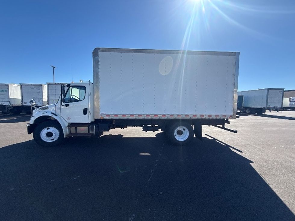 Medium Duty Box Truck-Light and Medium Duty Trucks-Freightliner-2018-M2-Chicago (Melrose Park)-IL-216,818\n\t\tmiles-$ 33,750 - Image 4