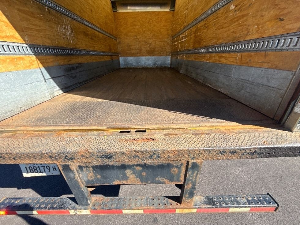 Medium Duty Box Truck-Light and Medium Duty Trucks-Freightliner-2018-M2-Chicago (Melrose Park)-IL-216,818\n\t\tmiles-$ 33,750 - Image 10