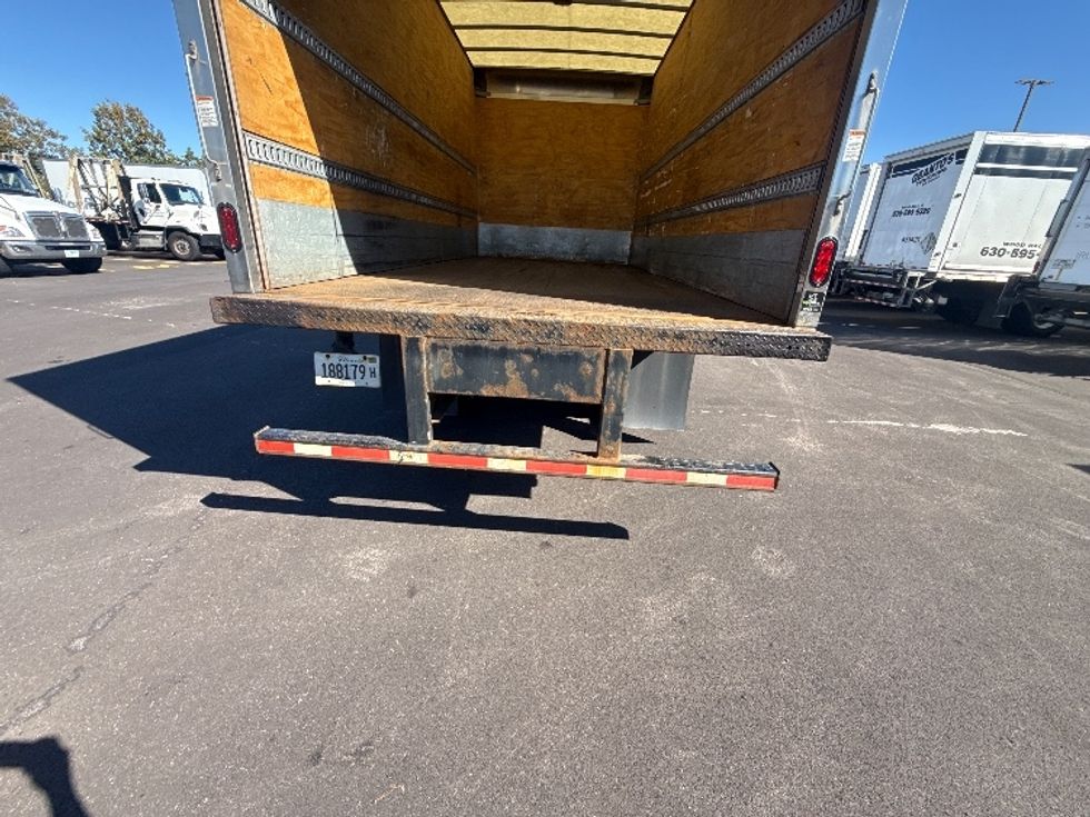 Medium Duty Box Truck-Light and Medium Duty Trucks-Freightliner-2018-M2-Chicago (Melrose Park)-IL-216,818\n\t\tmiles-$ 33,750 - Image 9