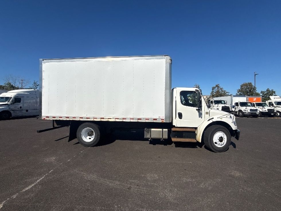 Medium Duty Box Truck-Light and Medium Duty Trucks-Freightliner-2018-M2-Chicago (Melrose Park)-IL-216,818\n\t\tmiles-$ 33,750 - Image 15