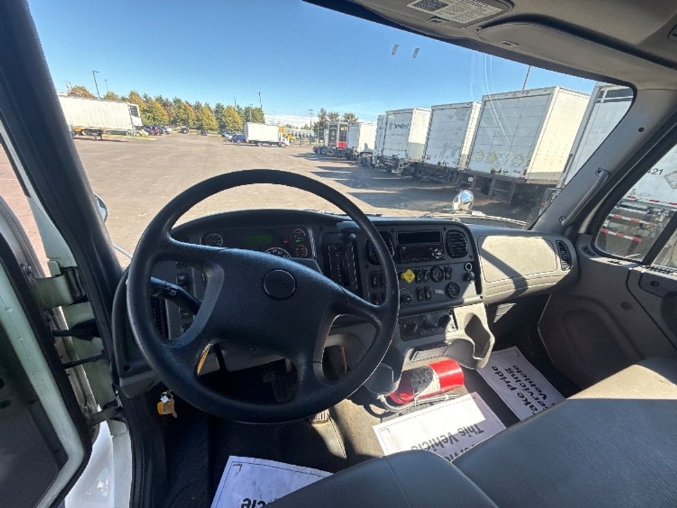 Medium Duty Box Truck-Light and Medium Duty Trucks-Freightliner-2018-M2-Chicago (Melrose Park)-IL-216,818\n\t\tmiles-$ 33,750 - Image 18