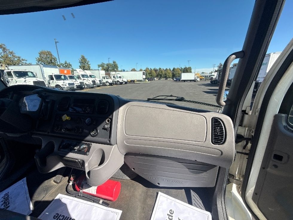 Medium Duty Box Truck-Light and Medium Duty Trucks-Freightliner-2018-M2-Chicago (Melrose Park)-IL-216,818\n\t\tmiles-$ 33,750 - Image 21