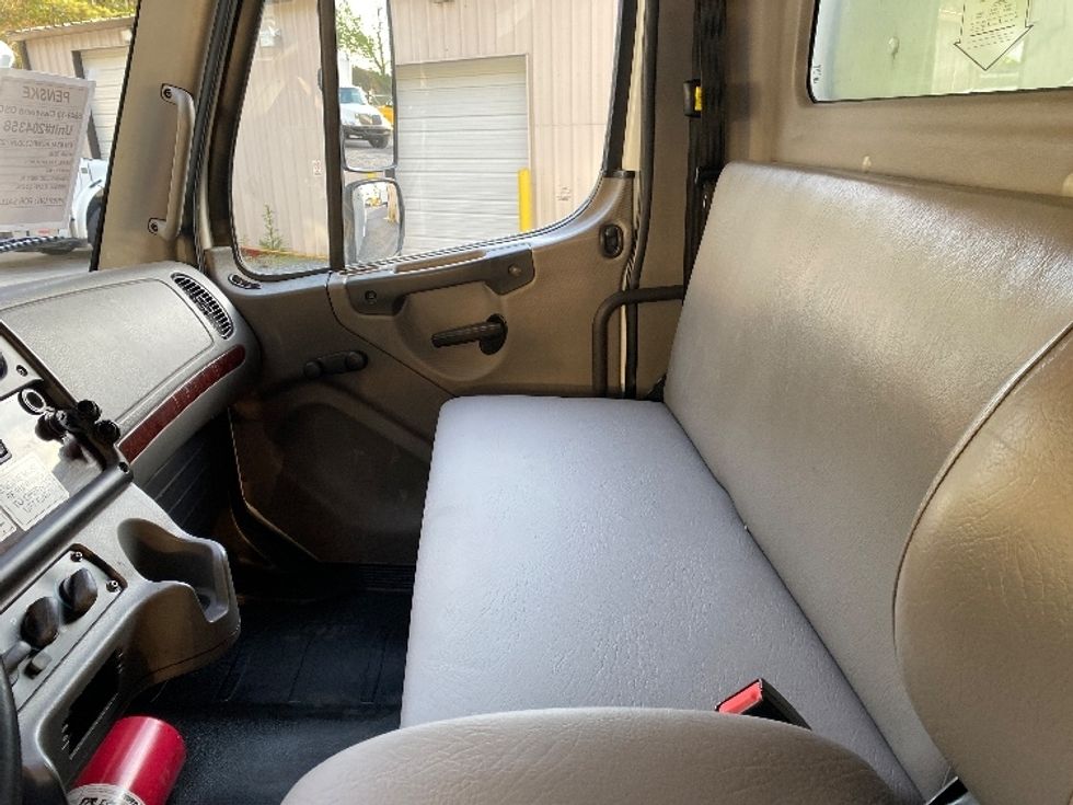 Medium Duty Box Truck-Light and Medium Duty Trucks-Freightliner-2018-M2-Cleveland-TN-154,906\n\t\tmiles-$ 53,000 - Image 18
