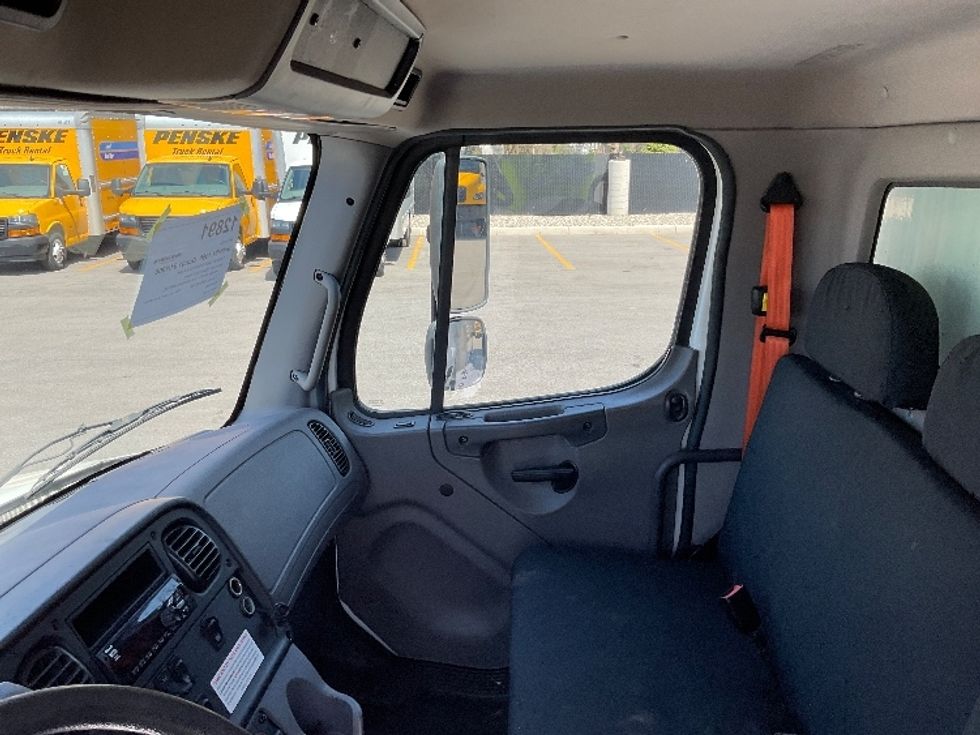 Medium Duty Box Truck-Light and Medium Duty Trucks-Freightliner-2018-M2-Comstock Park-MI-294,689\n\t\tmiles-$ 24,000 - Image 19