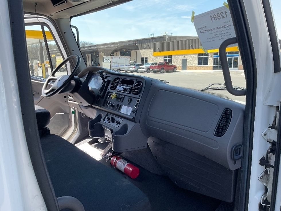 Medium Duty Box Truck-Light and Medium Duty Trucks-Freightliner-2018-M2-Comstock Park-MI-294,689\n\t\tmiles-$ 24,000 - Image 21