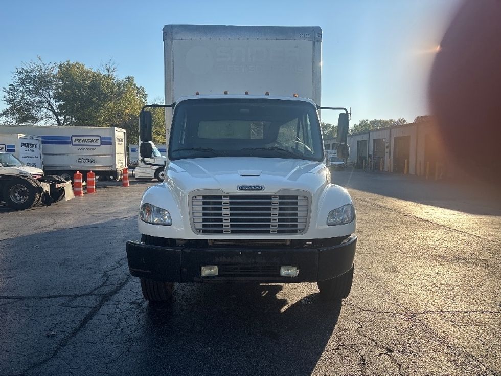 Medium Duty Box Truck-Light and Medium Duty Trucks-Freightliner-2018-M2-Concord-NC-226,099\n\t\tmiles-$ 45,250 - Image 2