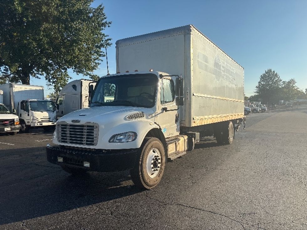 Medium Duty Box Truck-Light and Medium Duty Trucks-Freightliner-2018-M2-Concord-NC-226,099\n\t\tmiles-$ 45,250 - Image 3
