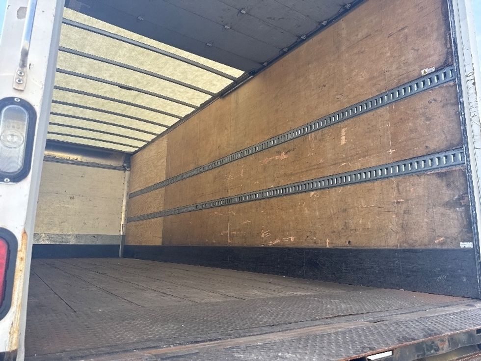 Medium Duty Box Truck-Light and Medium Duty Trucks-Freightliner-2018-M2-Concord-NC-306,282\n\t\tmiles-$ 27,000 - Image 12