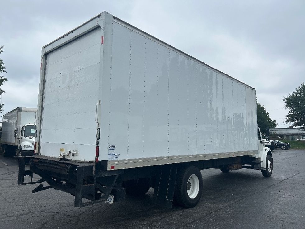 Medium Duty Box Truck-Light and Medium Duty Trucks-Freightliner-2018-M2-Concord-NC-306,282\n\t\tmiles-$ 27,000 - Image 13