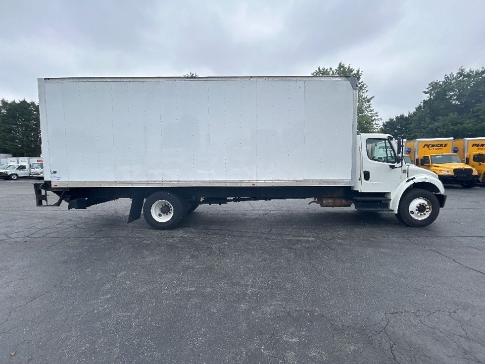 Medium Duty Box Truck-Light and Medium Duty Trucks-Freightliner-2018-M2-Concord-NC-306,282\n\t\tmiles-$ 27,000 - Image 15