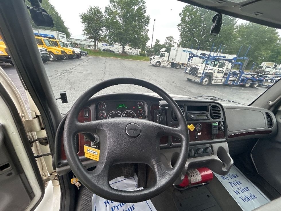 Medium Duty Box Truck-Light and Medium Duty Trucks-Freightliner-2018-M2-Concord-NC-306,282\n\t\tmiles-$ 27,000 - Image 18