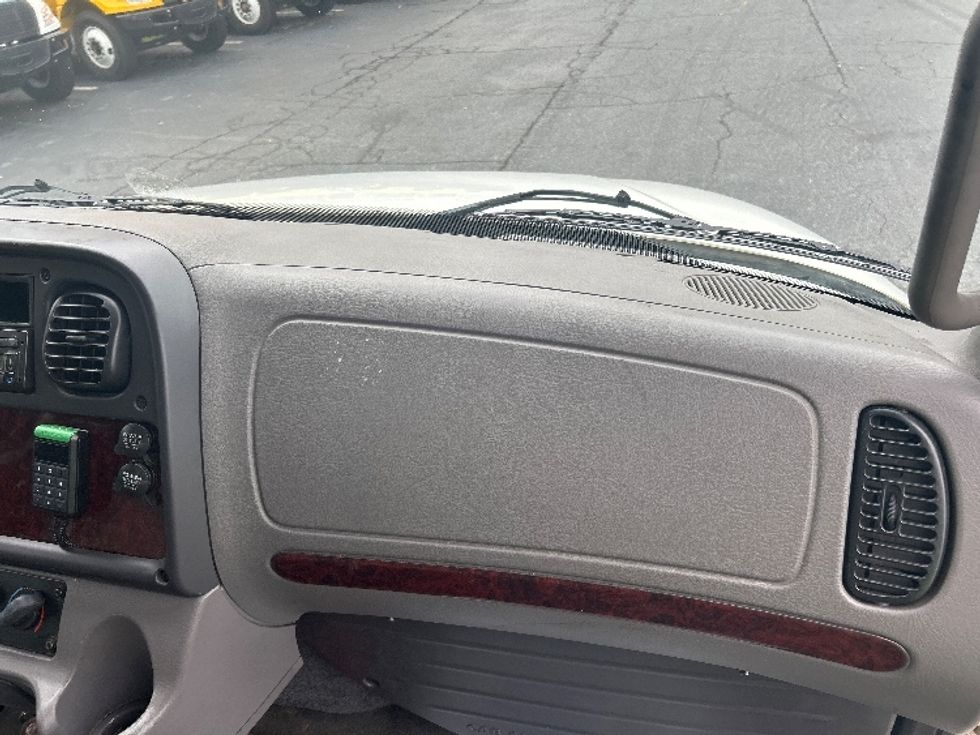 Medium Duty Box Truck-Light and Medium Duty Trucks-Freightliner-2018-M2-Concord-NC-306,282\n\t\tmiles-$ 27,000 - Image 21