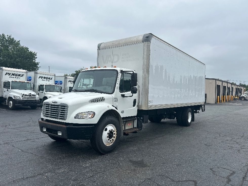Medium Duty Box Truck-Light and Medium Duty Trucks-Freightliner-2018-M2-Concord-NC-306,282\n\t\tmiles-$ 27,000 - Image 3