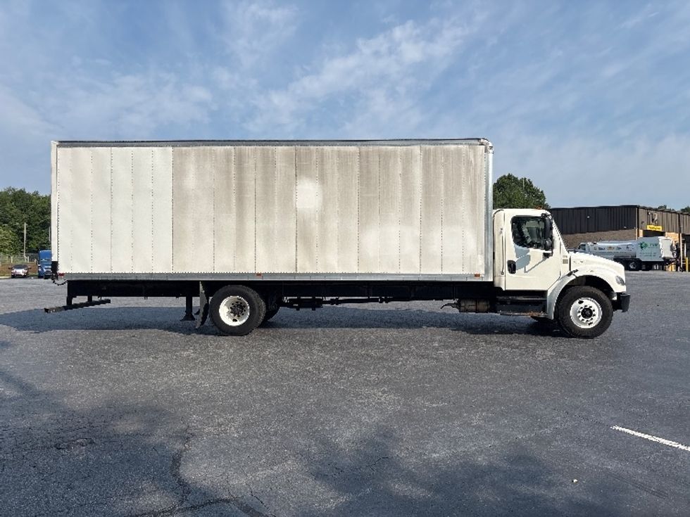 Medium Duty Box Truck-Light and Medium Duty Trucks-Freightliner-2018-M2-Conover-NC-21,035\n\t\tmiles-$ 62,500 - Image 15