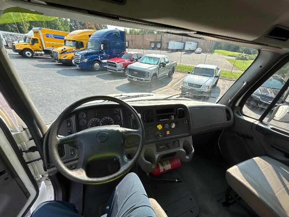 Medium Duty Box Truck-Light and Medium Duty Trucks-Freightliner-2018-M2-Conover-NC-21,035\n\t\tmiles-$ 62,500 - Image 18