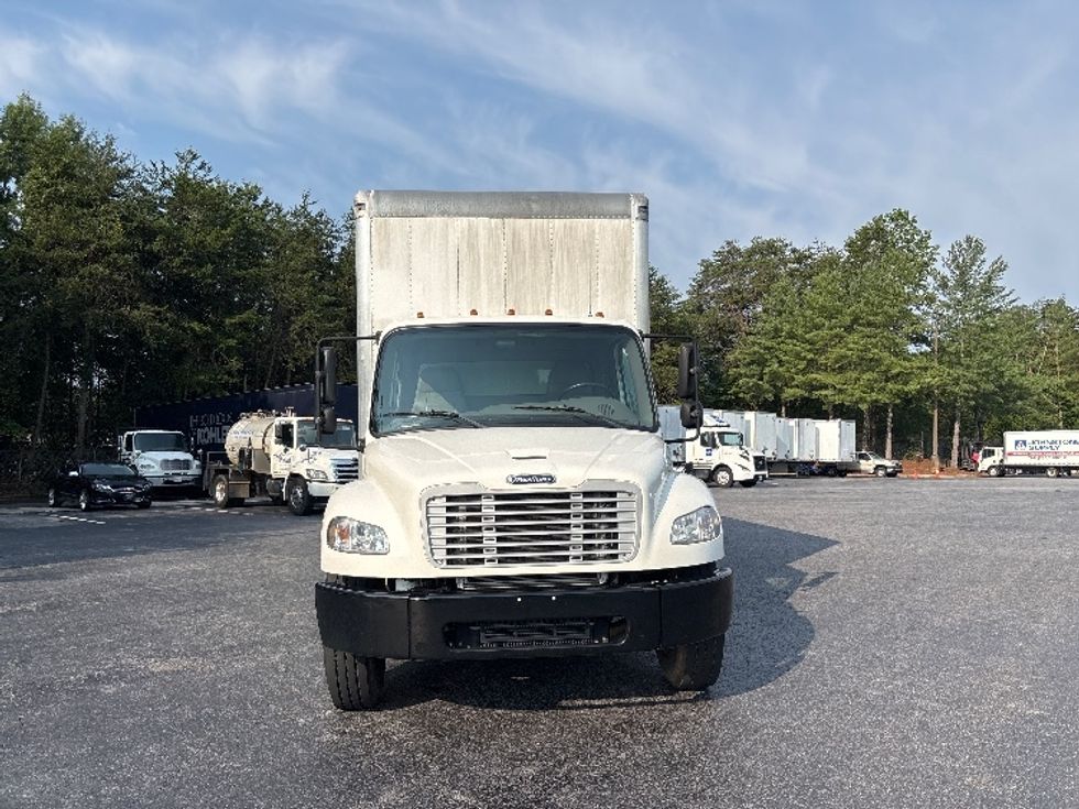 Medium Duty Box Truck-Light and Medium Duty Trucks-Freightliner-2018-M2-Conover-NC-21,035\n\t\tmiles-$ 62,500 - Image 2