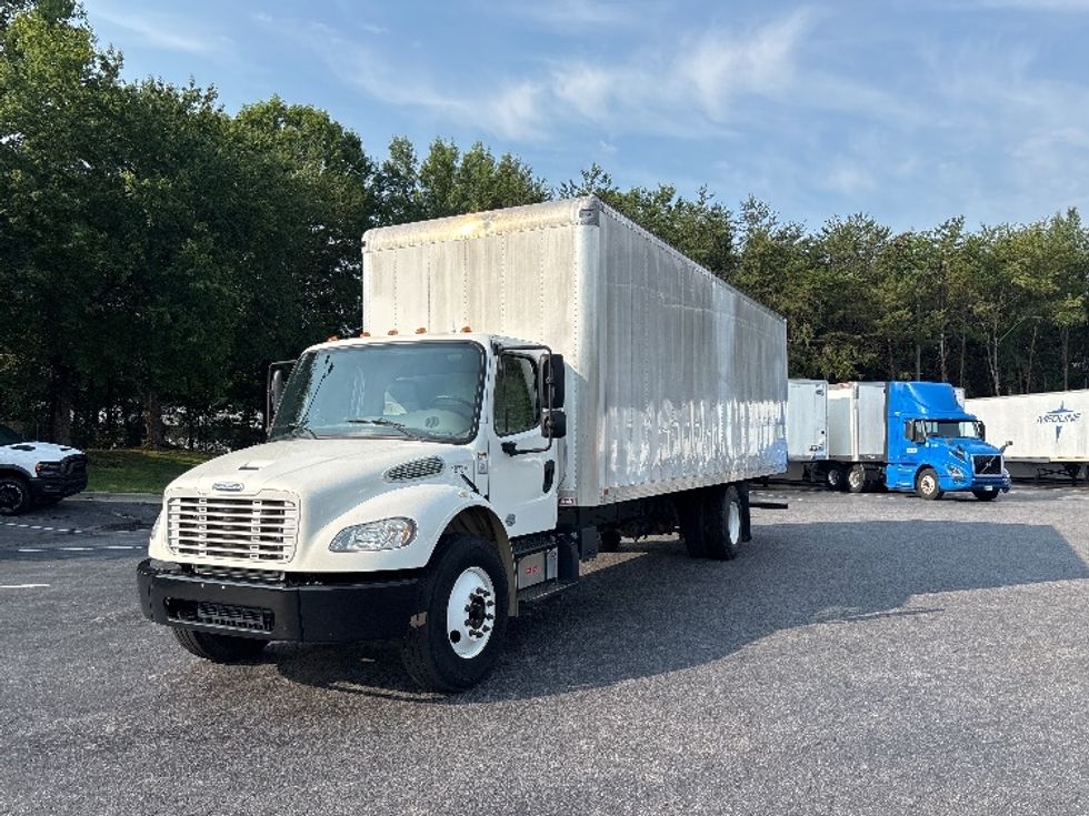 Medium Duty Box Truck-Light and Medium Duty Trucks-Freightliner-2018-M2-Conover-NC-21,035\n\t\tmiles-$ 62,500 - Image 3