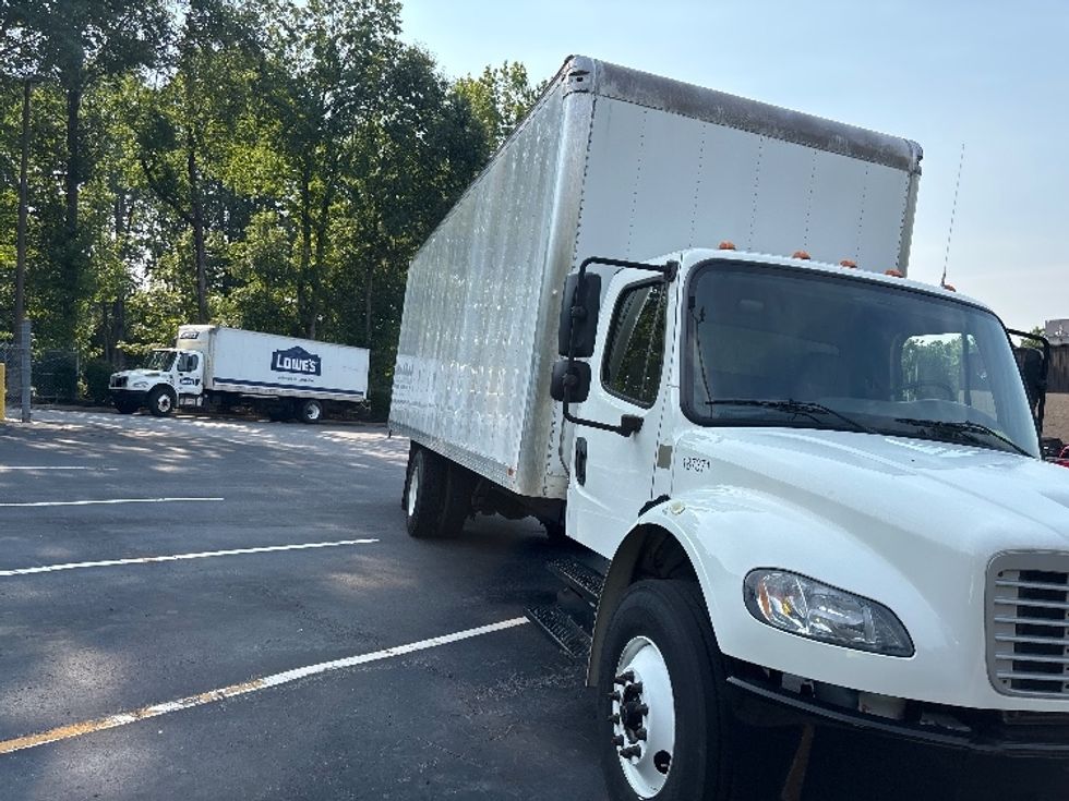 Medium Duty Box Truck-Light and Medium Duty Trucks-Freightliner-2018-M2-Conover-NC-22,018\n\t\tmiles-$ 62,250 - Image 1