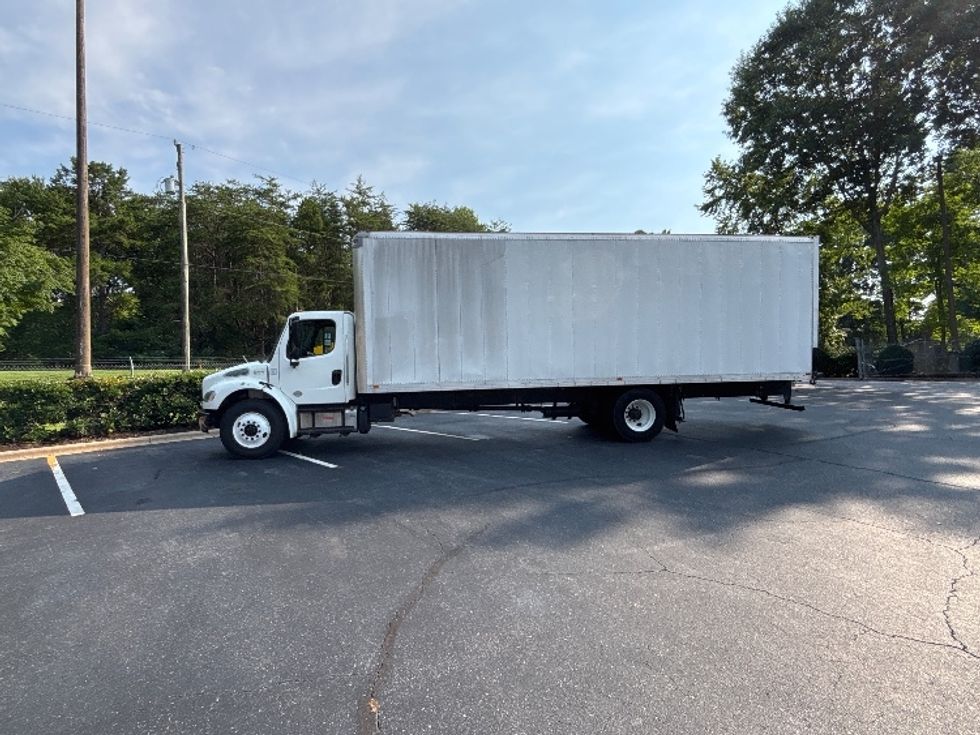 Medium Duty Box Truck-Light and Medium Duty Trucks-Freightliner-2018-M2-Conover-NC-22,018\n\t\tmiles-$ 62,250 - Image 4