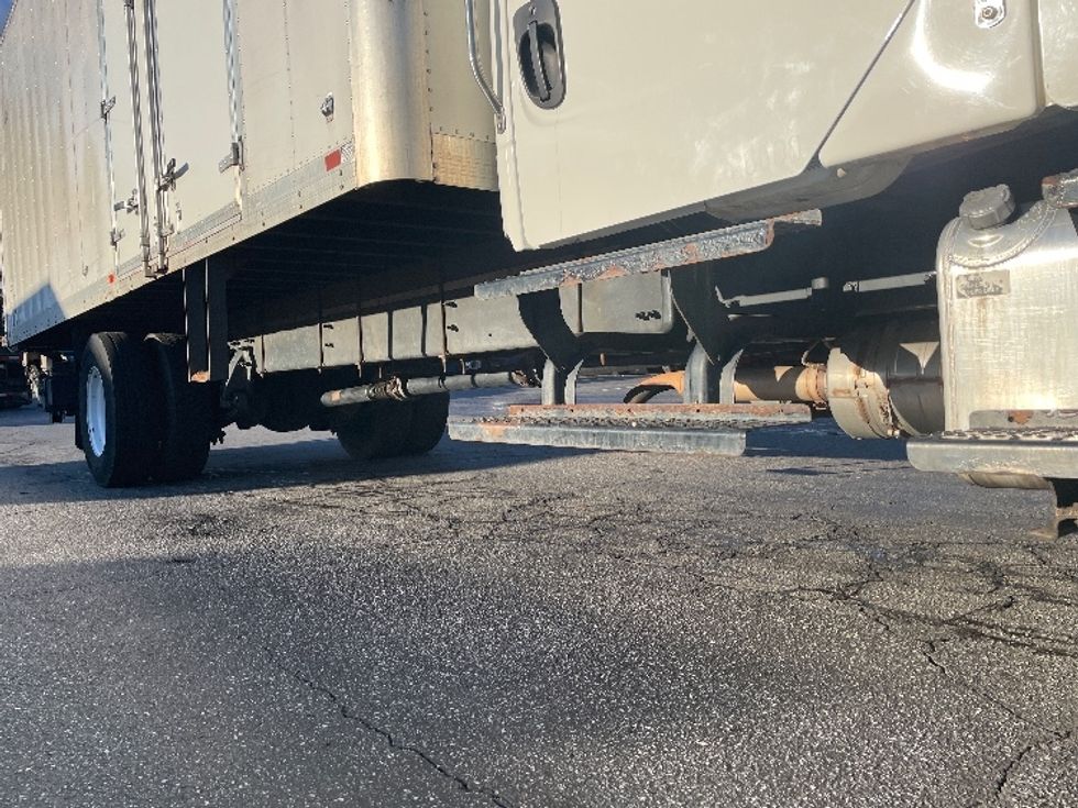 Medium Duty Box Truck-Light and Medium Duty Trucks-Freightliner-2018-M2-Conover-NC-228,143\n\t\tmiles-$ 49,500 - Image 14