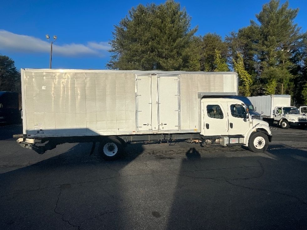 Medium Duty Box Truck-Light and Medium Duty Trucks-Freightliner-2018-M2-Conover-NC-228,143\n\t\tmiles-$ 49,500 - Image 15