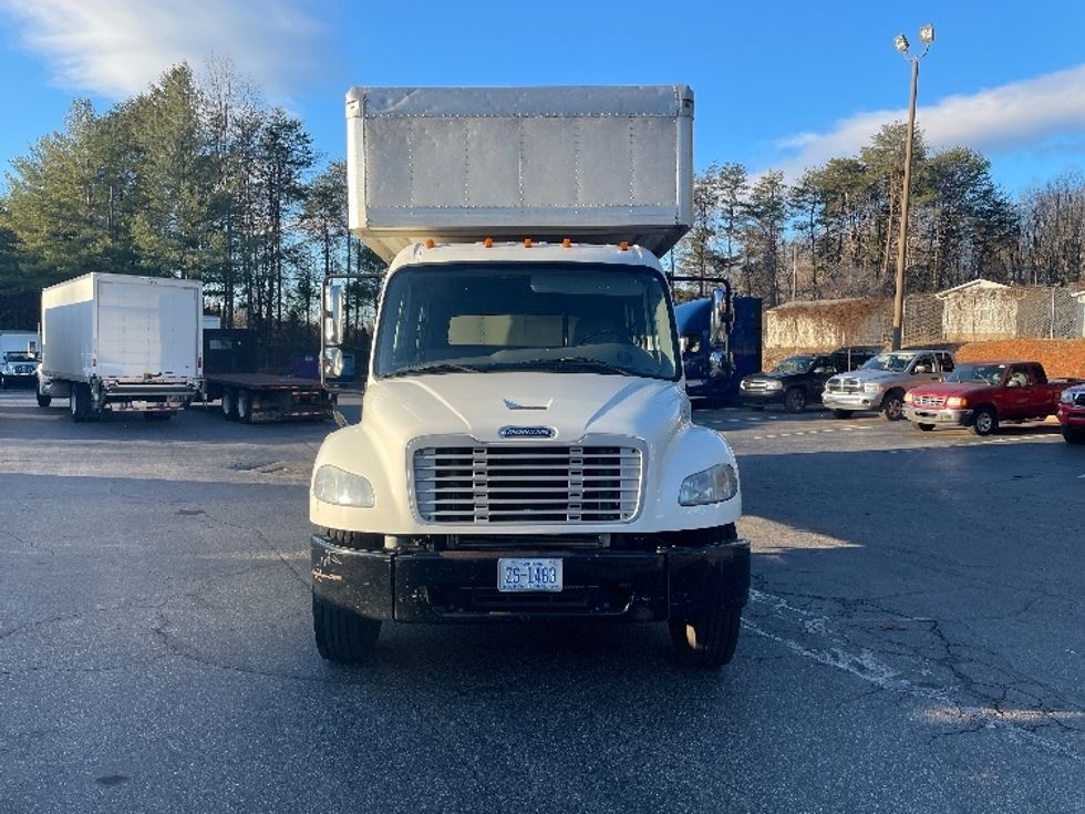 Medium Duty Box Truck-Light and Medium Duty Trucks-Freightliner-2018-M2-Conover-NC-228,143\n\t\tmiles-$ 49,500 - Image 2